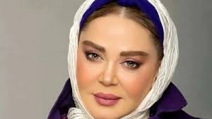 پوشش جنجالی بهاره رهنما در یک کتاب فروشی | بهاره رهنما بازهم جنجال به پا کرد + فیلم