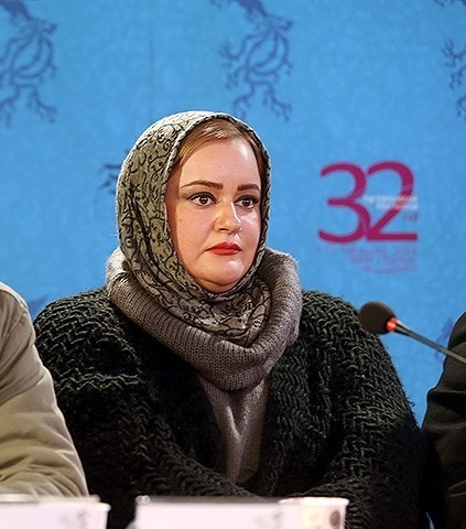 دکوراسیون جذاب و عجیب خانه نعیمه نظام دوست | نعیمه عکس خوشدو روی مبلش چاپ کرده