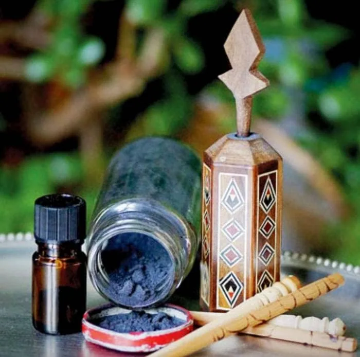 روش تهیه سرمه در خانه | از این به بعد برای خودت تو خونه سرمه درست کن