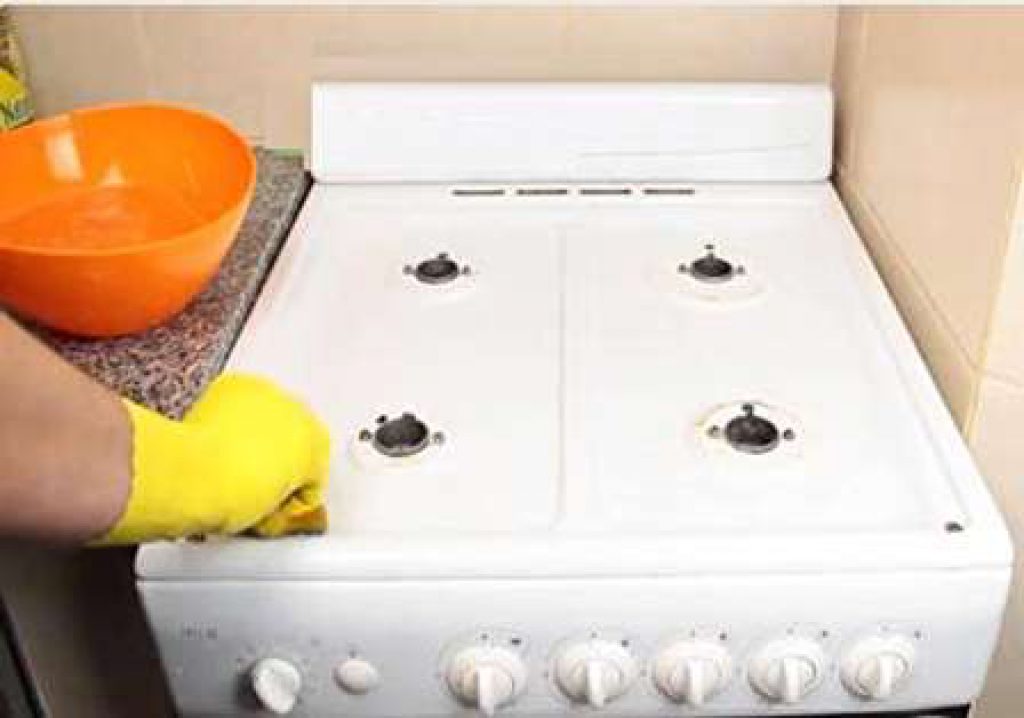 چند روش خلاقانه برای تمیز کردن اجاق گاز